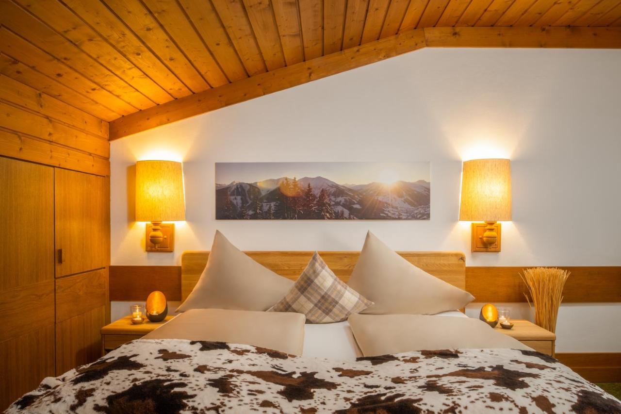 Hotel-Pension Schattberg Saalbach-Hinterglemm Extérieur photo